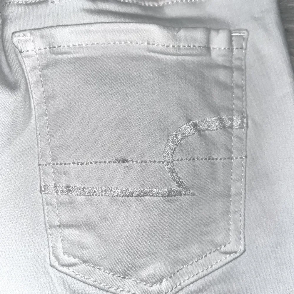 American Eagle White NE(X)T Level Stretch X Jeggings